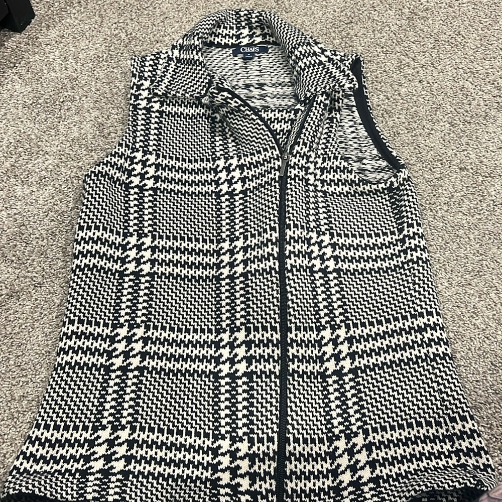 EUC CHAPS VEST MEDIUM OFF-WHITE AND BLACK
